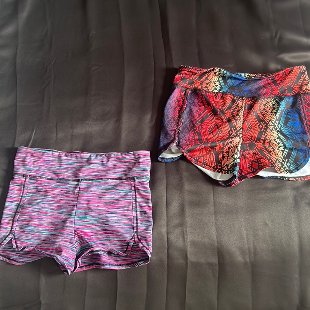 Two shorts multicolored